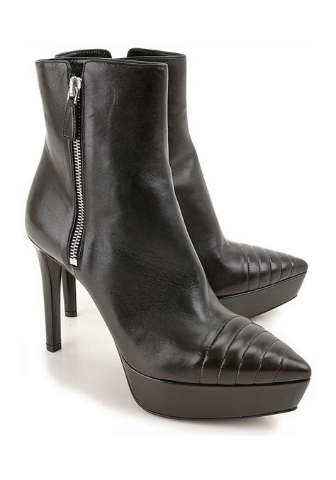 bottes prada femme 2020|Bottines Femme: Bottes Haut de Gamme en Cuir .